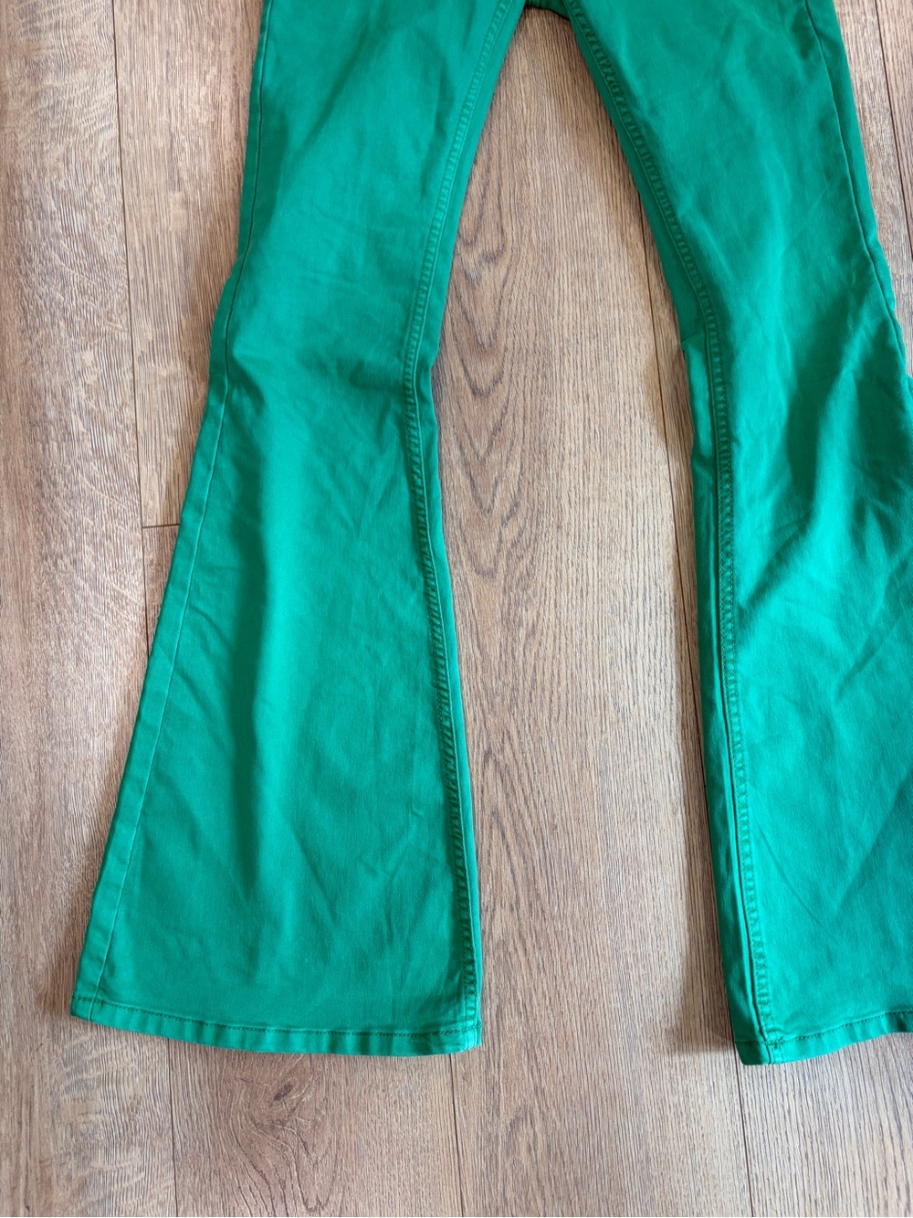 We The Free Free People Green Pull On Flare Pants Size 26 Stretch Boho - Picture 2 of 8